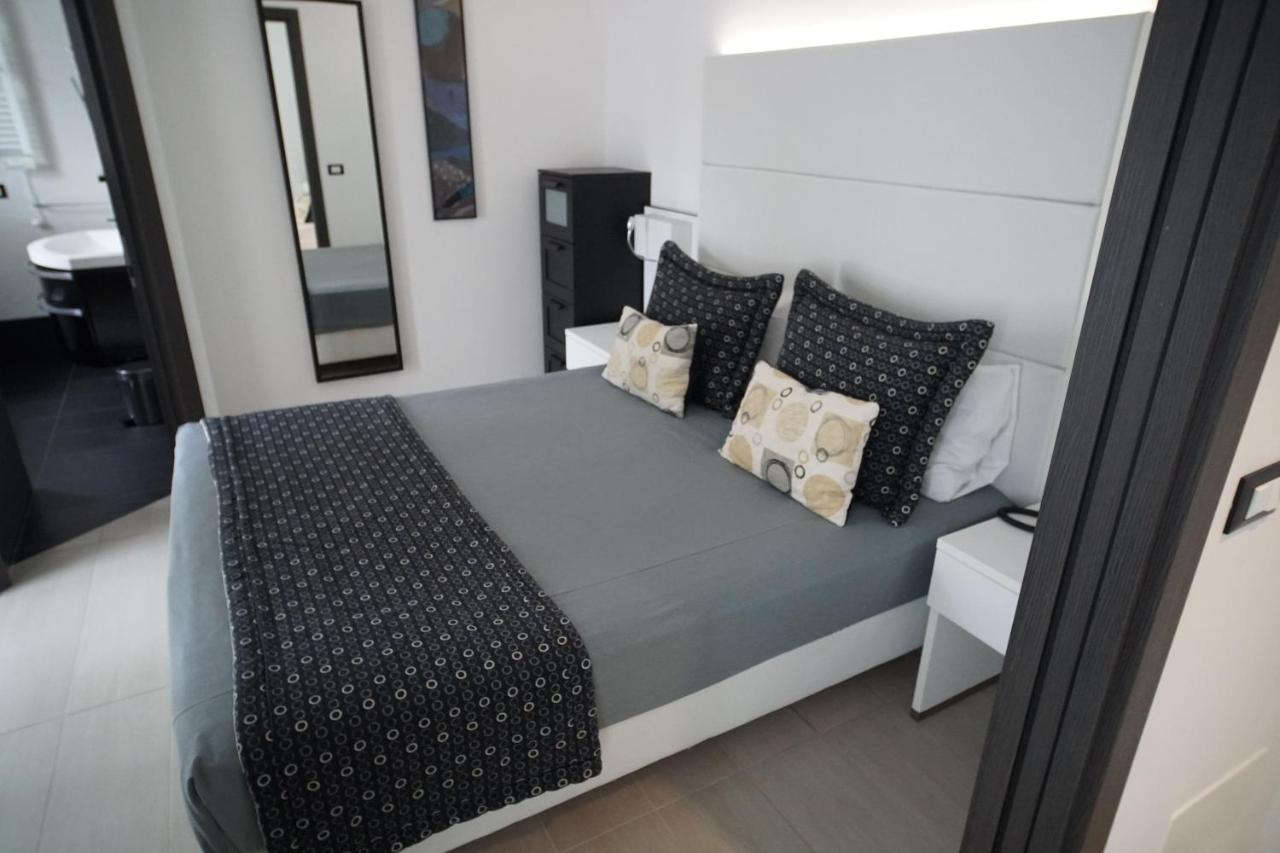 Hotel Rossini 4S Lignano Sabbiadoro Exteriör bild