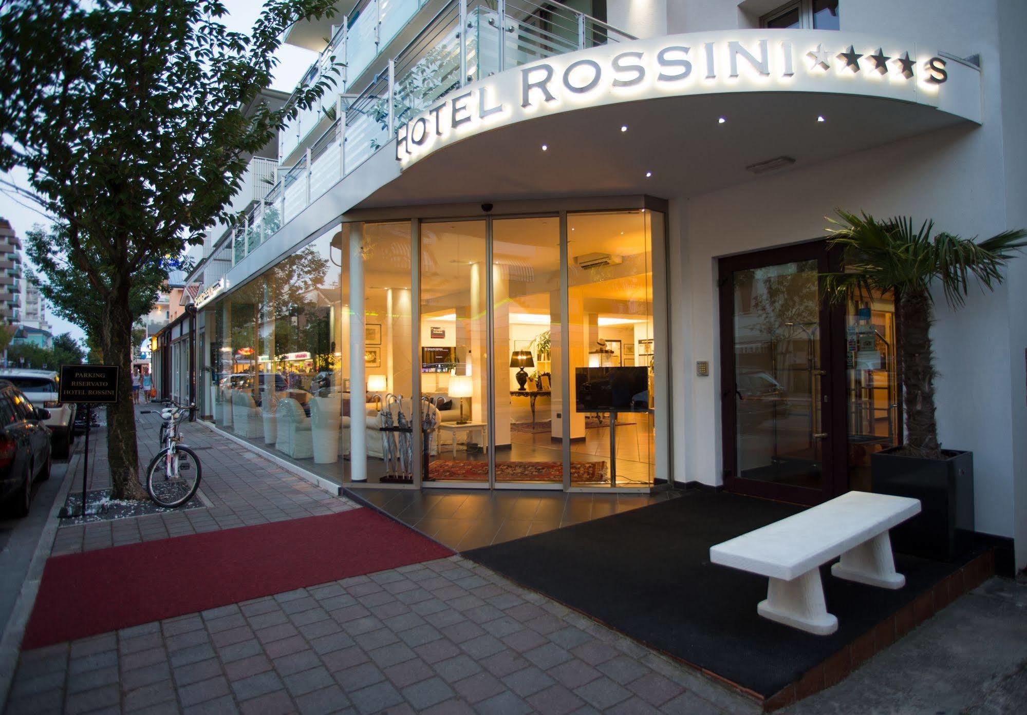 Hotel Rossini 4S Lignano Sabbiadoro Exteriör bild