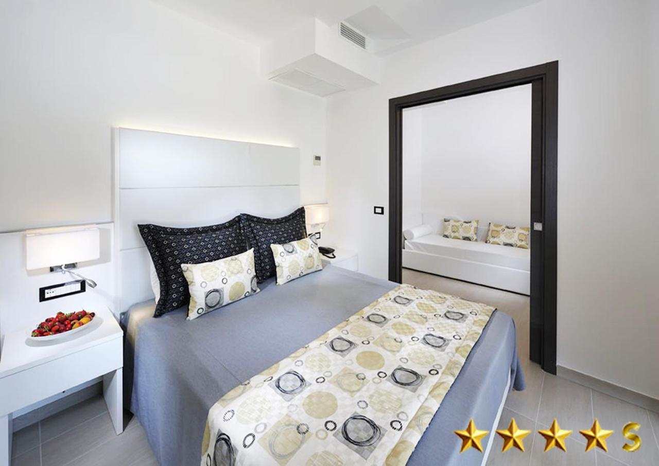 Hotel Rossini 4S Lignano Sabbiadoro Exteriör bild